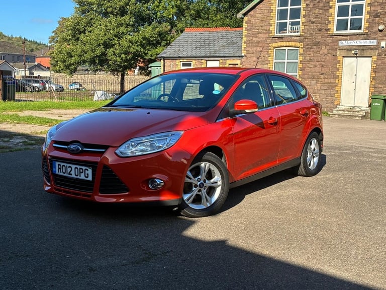 2012 Ford Focus 1.6 125 Zetec 5dr Powershift HATCHBACK Petrol Automatic