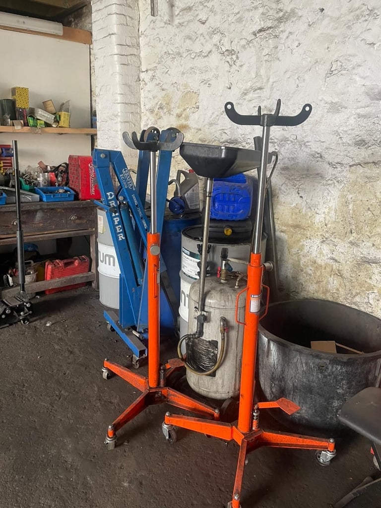 *FULLY equipped Mechanics Workshop to rent* - £1,700pcm