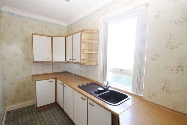 * Available to Rent NOW - 2-BED UNFURNISHED in Auchinleck *