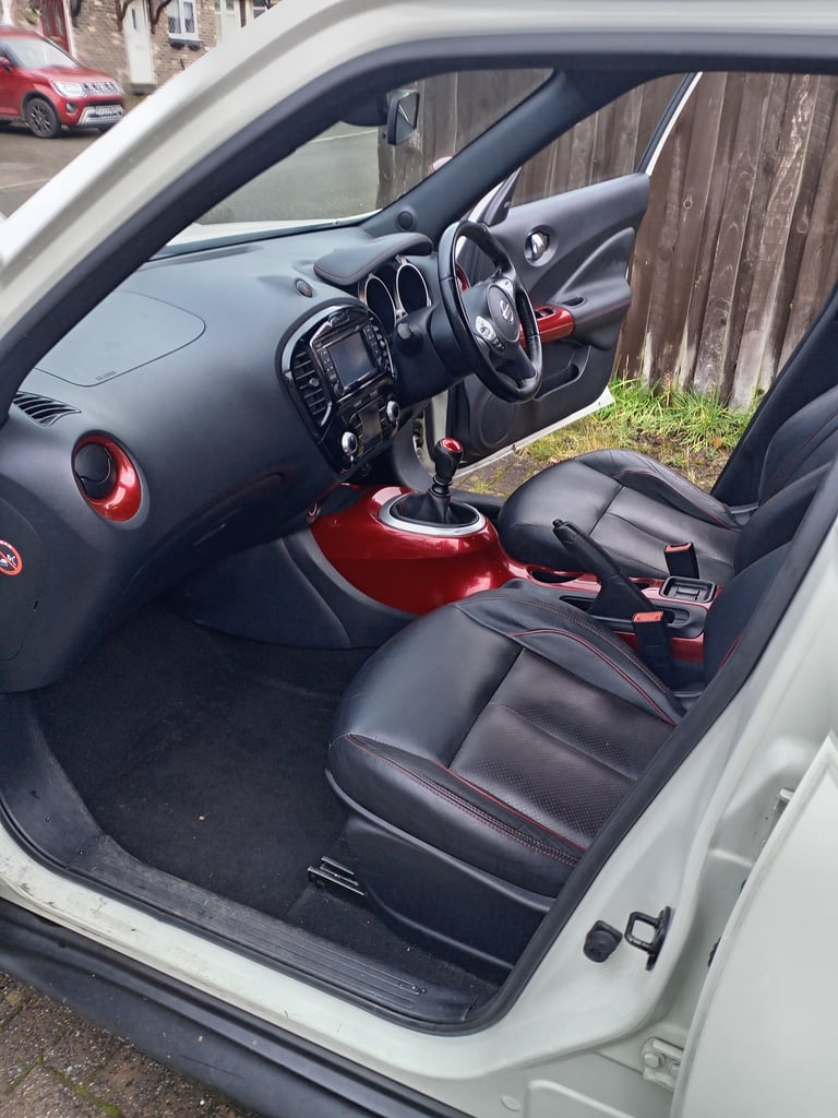 Nissan, JUKE, Hatchback, 2015, Manual, 1461 (cc), 5 doors