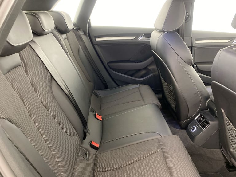  Audi A3 Sportback 1.5 Tfsi Cod 35 S Line Sportback 5dr Petrol Manual Euro 6