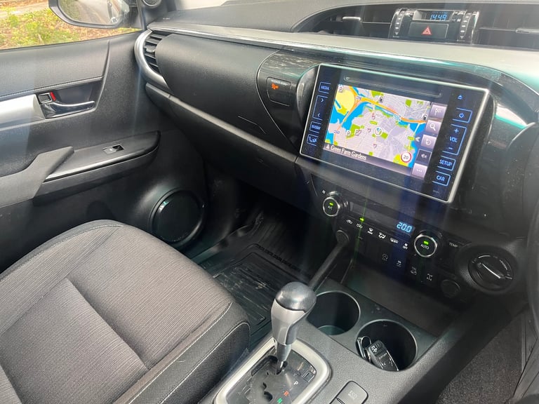 TOYOTA HILUX PICK-UP 2020 AUTOMATIC 