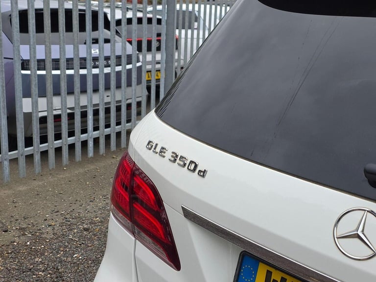 MERCEDES-BENZ GLE CLASS 3.0 GLE350d V6 AMG Line (Premium) G-Tronic 4MATIC Euro