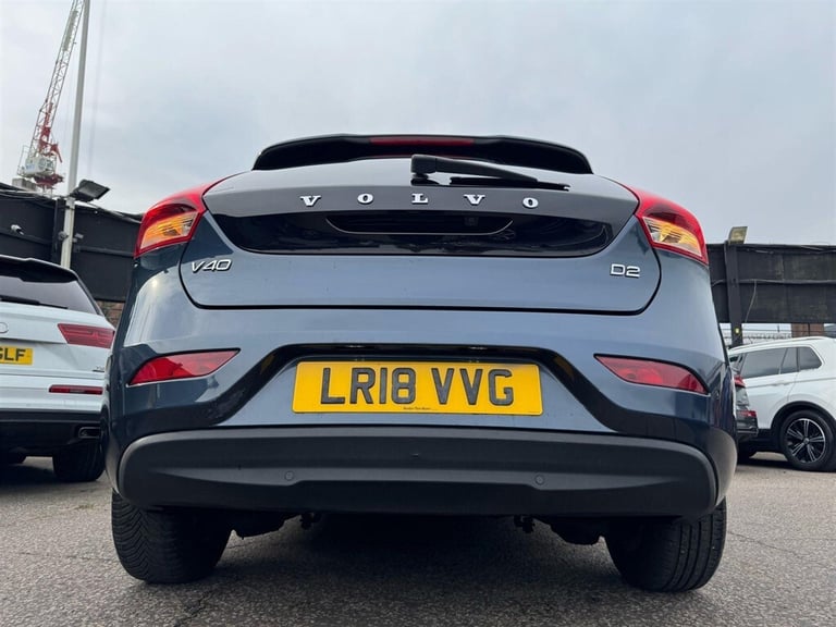 2018 Volvo V40 2.0 D2 Momentum Nav Plus Auto Euro 6 (s/s) 5dr Hatchback Diesel Automatic