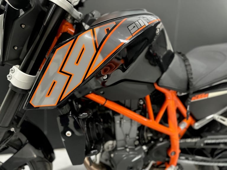 2014/14 KTM 690 Duke Motorcycle 