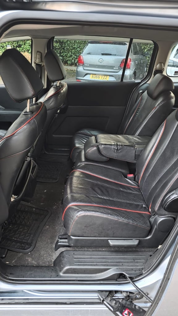 7 seater Mazda, 5, MPV, 2010, Manual, 1999 (cc), 5 doors