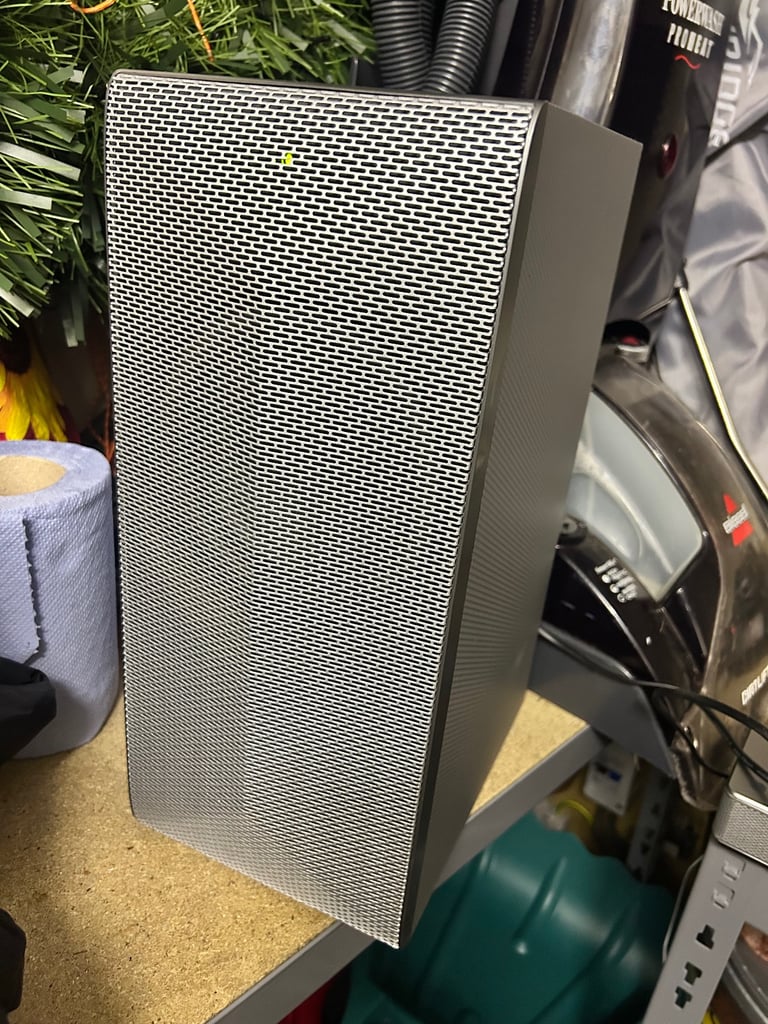 LG SOUNDBAR WITH SUB-WOFFER ( Wi-Fi and Bluetooth )