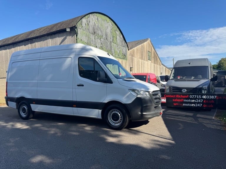Mercedes-Benz Sprinter 3.5t H2 L2 Progressive Van++1 OWNER++CRUISE++REV