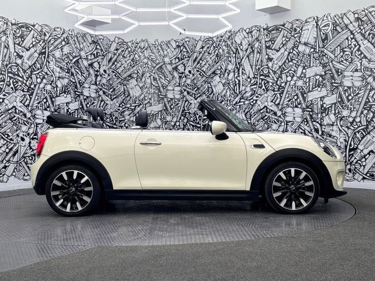 2020 MINI Convertible 1.5 Cooper Exclusive Convertible 2dr Petrol Manual Euro 6 (s/s) (136 ps) Co...