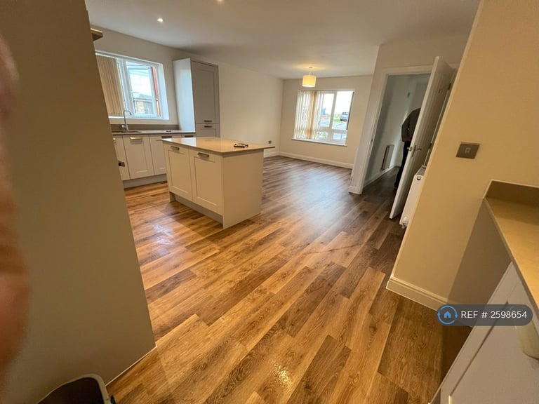 4 bedroom house in Wheaton Road, Bristol, BS34 (4 bed) (#2598654)