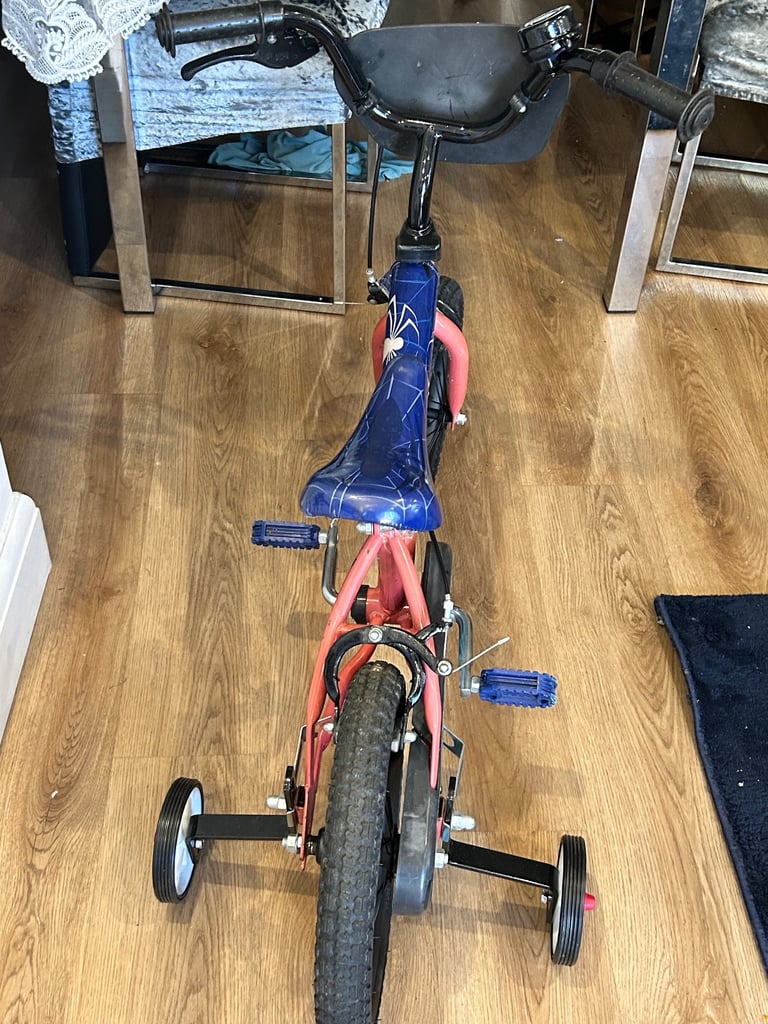£55 kids bike 14 inch 