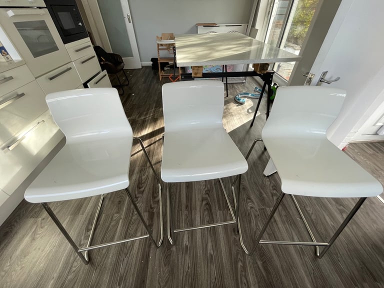image for 3 bar stools 