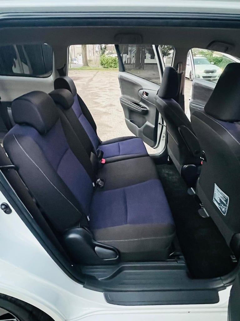 Toyota wish 2013 7 seats white petrol atomatic ulez 1.8