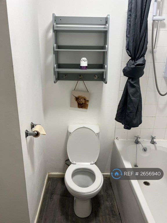 2 bedroom flat in Teesdale Court, Nottingham, NG5 (2 bed) (#2656940)