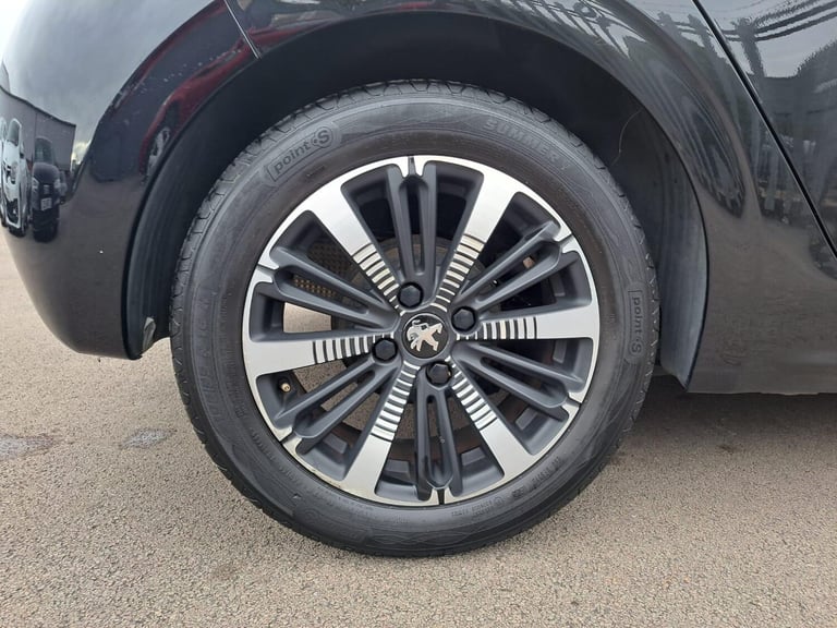 2018 Peugeot 208 1.2 PureTech Tech Edition Euro 6 (s/s) 5dr HATCHBACK Petrol Manual