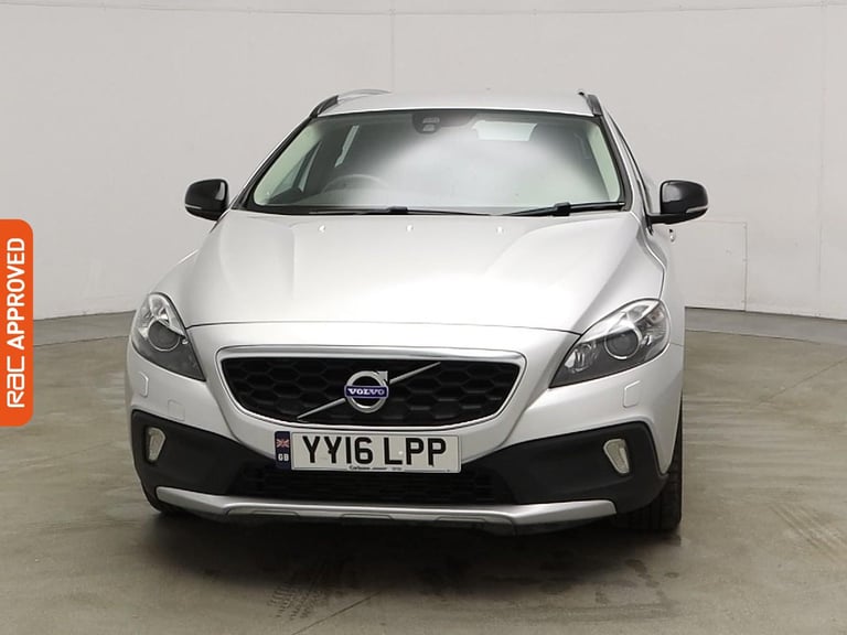 2016 Volvo V40 Cross Country 2.0 D2 Lux Hatchback 5dr Diesel Manual Euro 6 (s/s) (120 ps) Hatchba...
