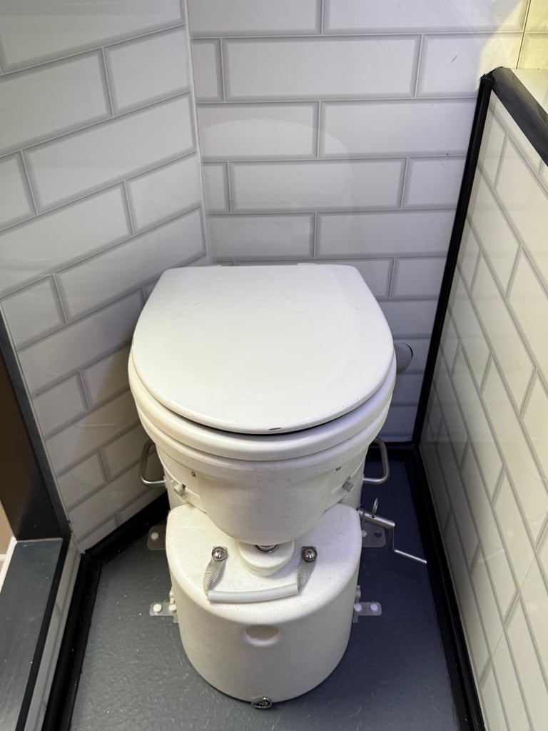 Off Grid Live aboard Skoolie motorhome