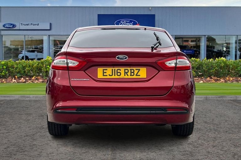 2016 Ford Mondeo 2.0 TDCi Titanium 5dr ** Sync 2 - Bluetooth / USB Connection ** Manual Hatchback...