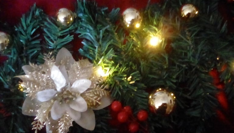 Christmas garland light up