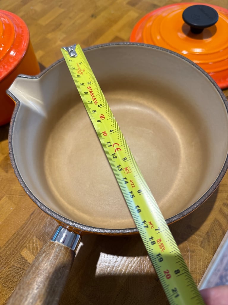 Le Creuset - set of 5 saucepans 