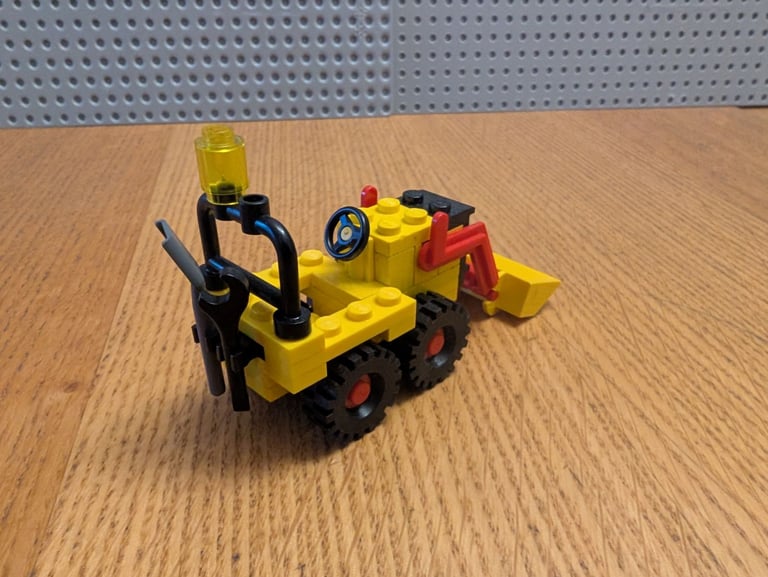 Lego 6698 RV Speed Boat / Lego 6693 Bin Lorry / Lego 6630 Bucket Loader. Complete.