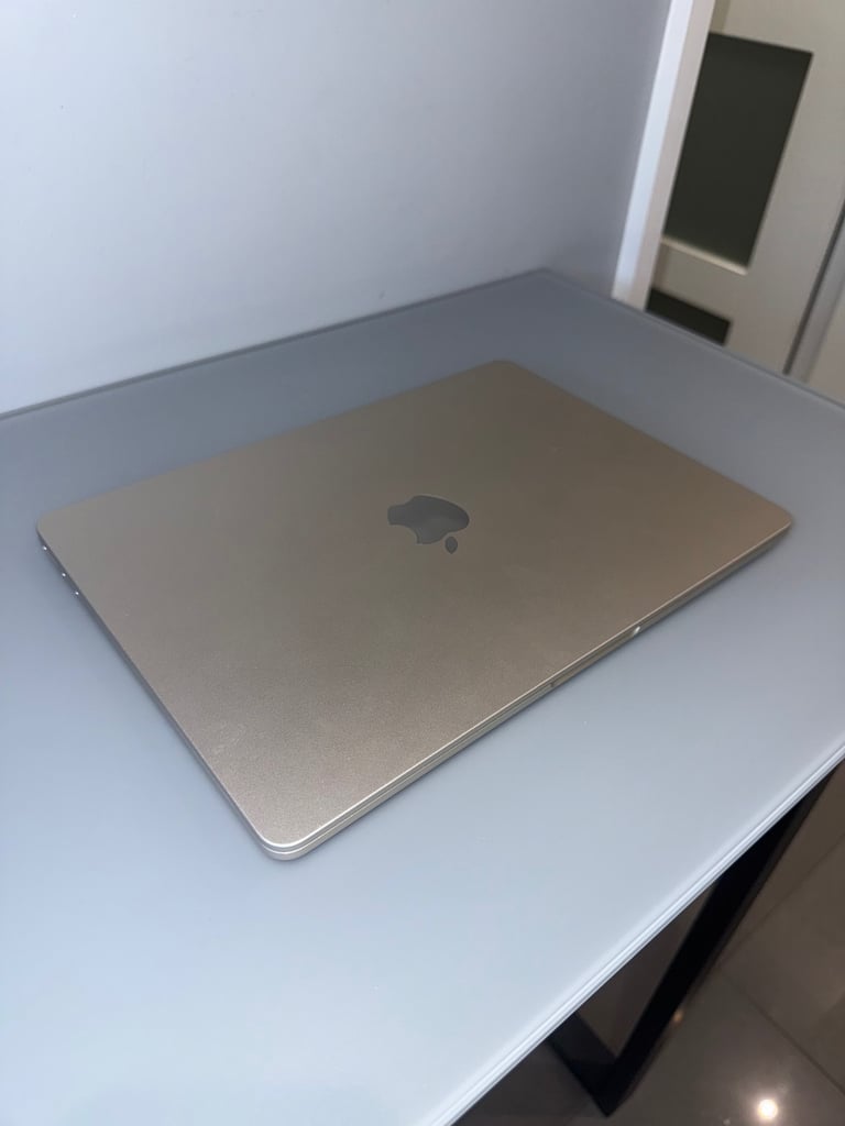 image for MacBook Air m3 2024