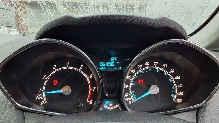  Ford Fiesta 1.25 82 Zetec 5dr Hatchback Petrol Manual