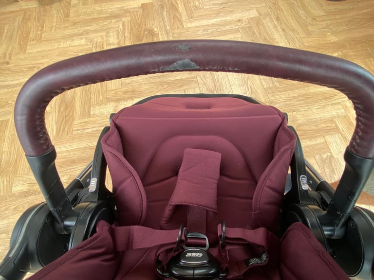 Mamas & Papps Mulberry Ocarro pram and carry tot bundle