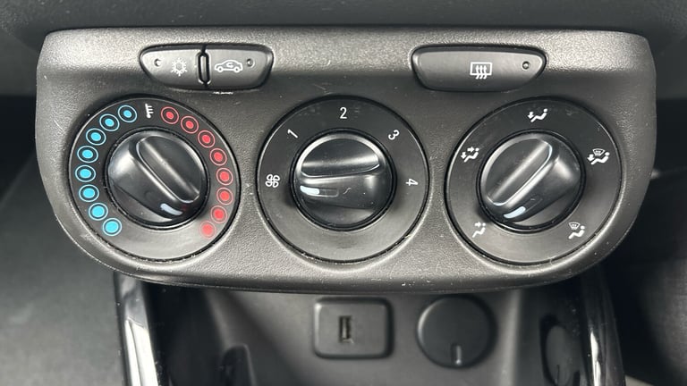 2019 Vauxhall Corsa 1.4 SE Nav 5dr HATCHBACK PETROL Manual