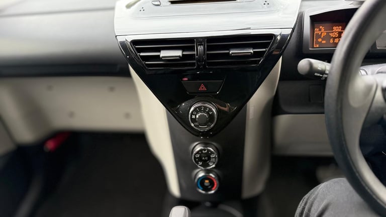 2013 Toyota iQ automatic 1.3 petrol