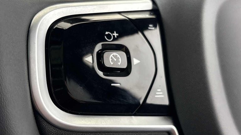 2025 Volvo XC90 Ultra, T8 AWD Plug-in hybrid, Electric/Petrol, Dark, 7 Seats ESTATE Petrol/Electr...