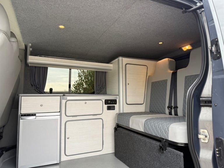 2014 Vauxhall Vivaro 2.0CDTI [115PS] Sportive Van 2.7t Tecshift Euro 5 PANEL VAN DIESEL Semi Auto...
