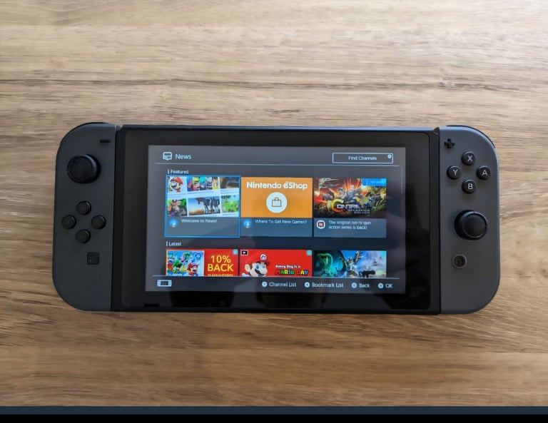 Nintendo Switch V-2 MOD with incredible games and accessories