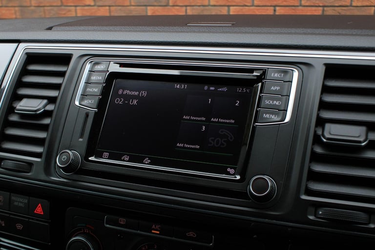 2019 Volkswagen Transporter 2.0 BiTDI T32 BlueMotion Tech Highline Kombi DSG FWD SWB Euro 6 (s/s)...