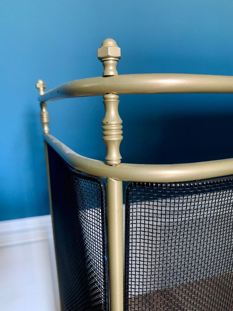 Vintage-Style Brass & Black Mesh Fireplace Screen / Fire Guard