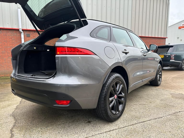2017 Jaguar F-PACE 2.0 D 180BHP *** HUGE SPEC  AWD R - SPORT EDITION *** AUTO
