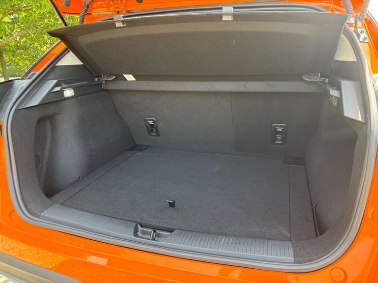 2025 MG MG4 77kWh Trophy Extended Range Auto 5dr HATCHBACK Electric Automatic