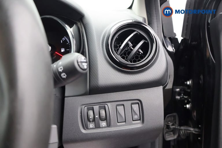 2019 Renault Clio 0.9 TCE 90 Iconic 5dr Hatchback Petrol Manual