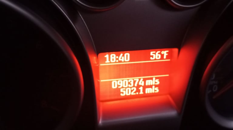 RELUCTANT SALES Well Maintained Automatic Blue Ford FOCUS Hatchback 2008,1596 (cc), 5 doors