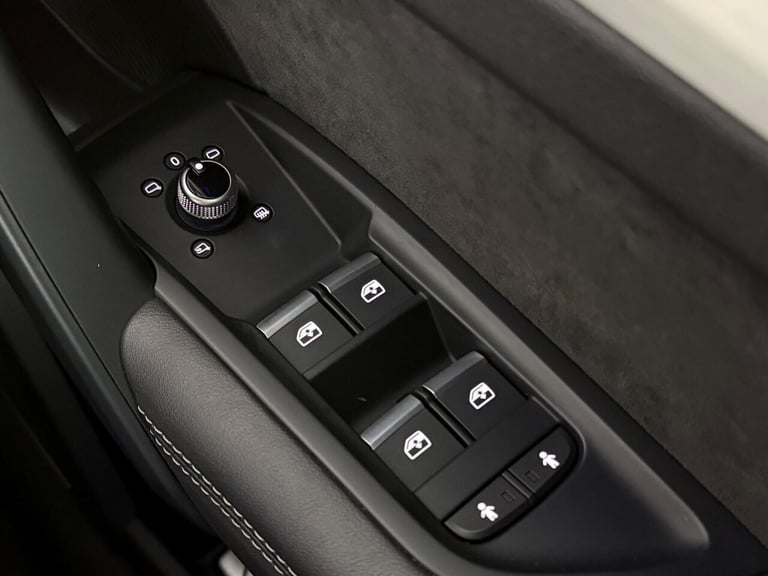 2019 Audi Q5 2.0 TFSIe 55 S line Competition S Tronic quattro Euro 6 (s/s) 5dr 14.1kWh ESTATE PET...