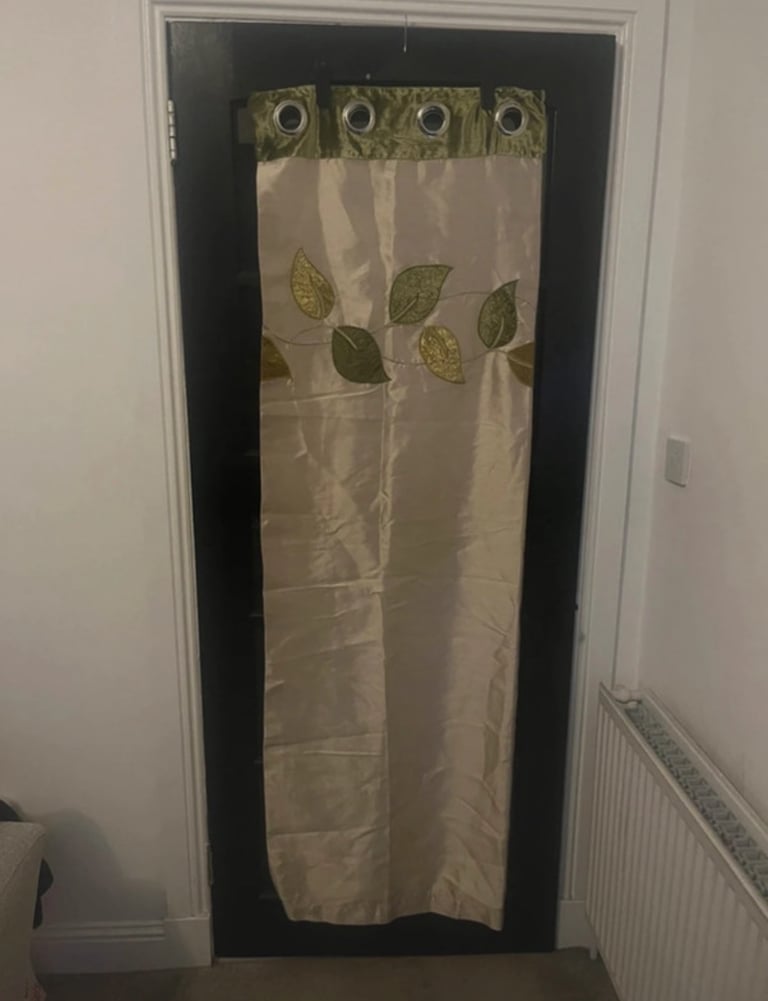 'Dreams and Drapes' pair of eyelet curtains (5ft 10 drop)