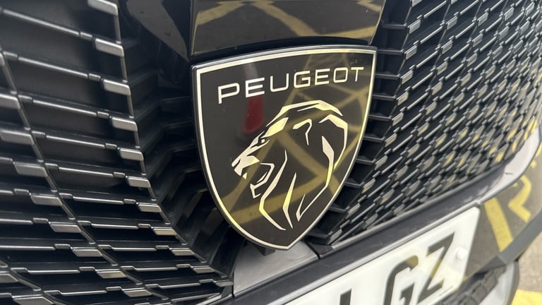 2025 Peugeot 5008 1.2 Hybrid 136 GT 5dr e-DSC6 HATCHBACK PETROL Automatic