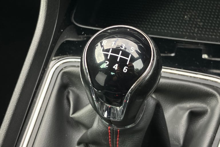 2017 SEAT Leon 2.0 TDI 184 FR Technology 5dr HATCHBACK DIESEL Manual