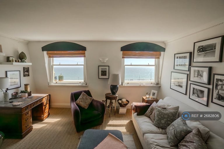 3 bedroom flat in Brunswick Terrace, Hove, BN3 (3 bed) (#2682806)