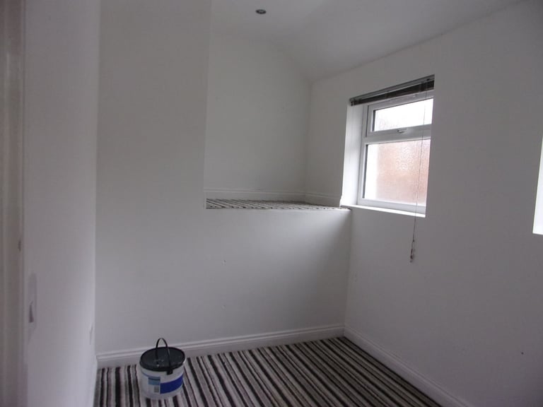 2 BED FIRST FLOOR FLAT- FLEETWOOD ROAD- NO DEPOSIT