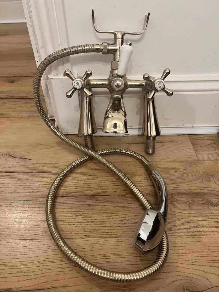 cooke and lewis Traditional Bath Shower Mixer Tap with Handset vintage chrome 