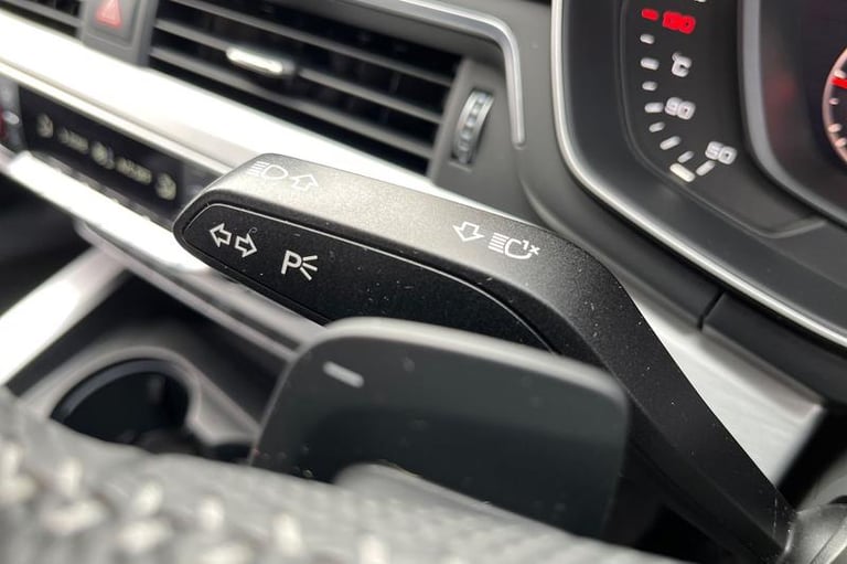 2019 Audi A4 40 TDI S Line 5dr S Tronic ** Paddle Shifters - Bluetooth / USB Connection Estate Di...