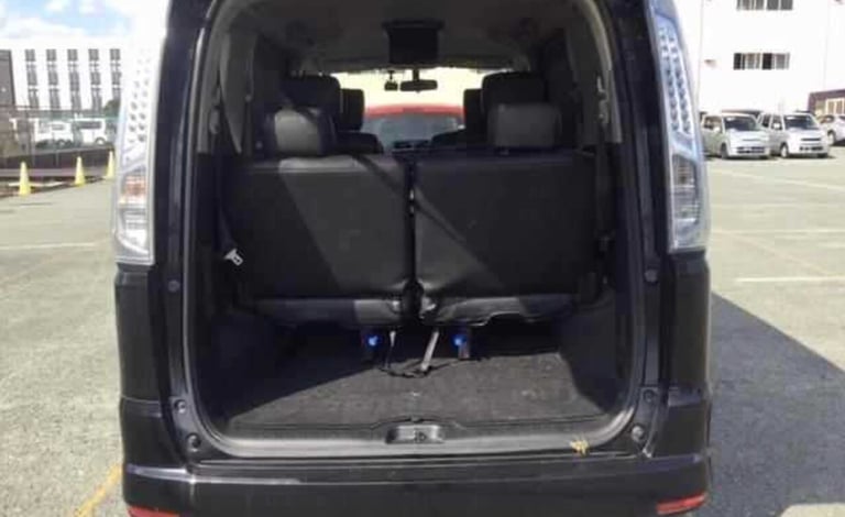 2013 Nissan Serena 2013 2.0 HIGHWAY STAR AERO EDITION AUTOMATIC * 8 SEATER * TWIN POWER DOORS   P...