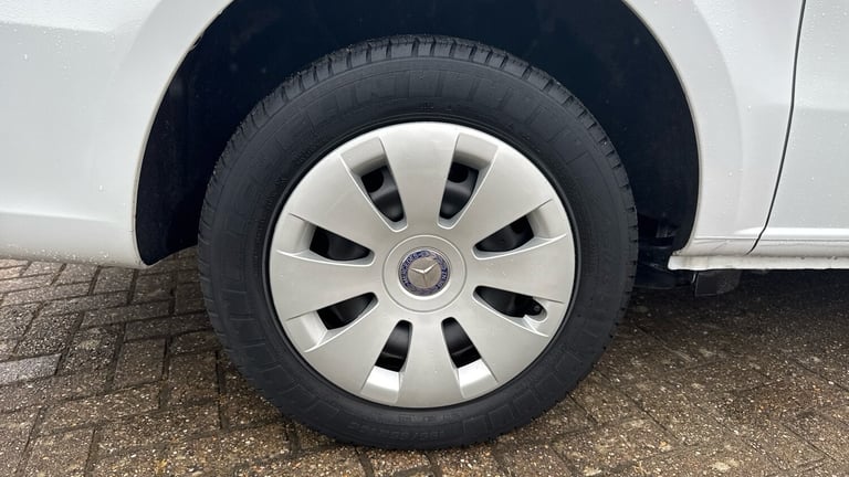 2021 Mercedes-Benz Vito 110CDI Progressive Panel Van FWD L2 Eu6 102 PANEL VAN Diesel Manual