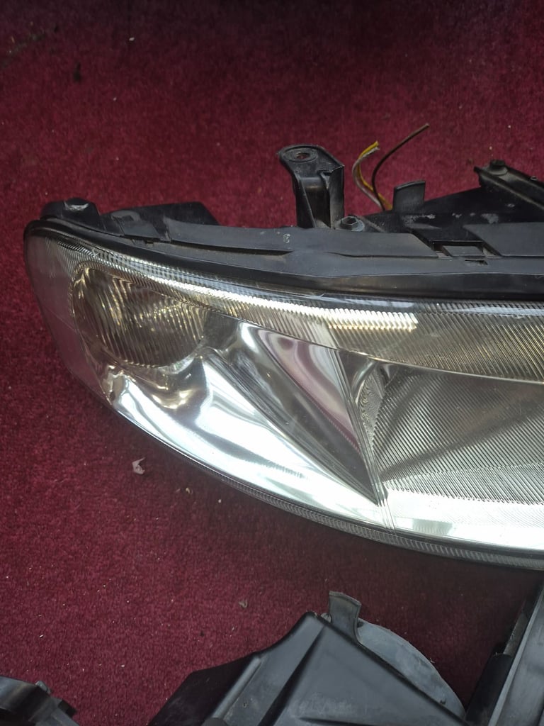 Vauxhall vectra/opel head lights and grill 